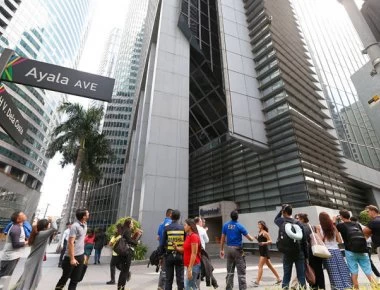 Ντουμπάι: Τον άφησαν να σκαρφαλώσει σε ουρανοξύστη 217 μέτρων και μετά τον… συνέλαβαν